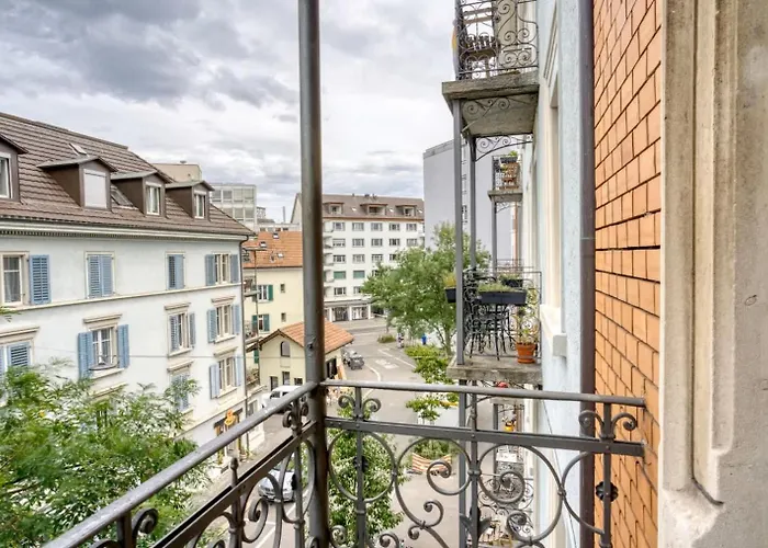 Kaya Paraiba * Zúrich